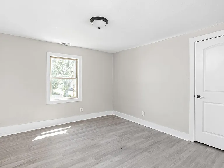 2919 Winthrop Ave — Photo 9