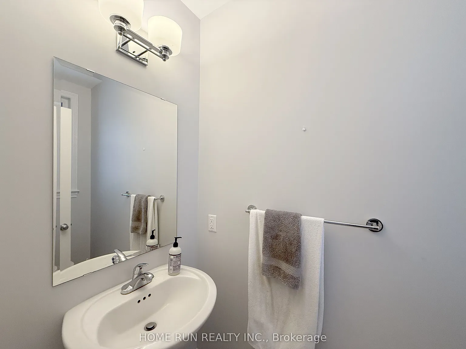 3 bed, $2,650 — Photo 2