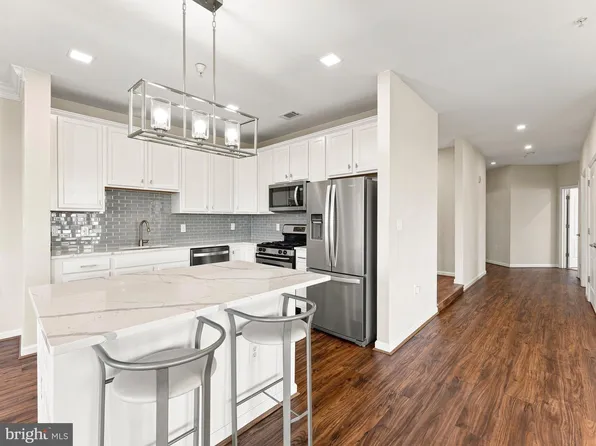 1641 Ladue Ct #304, Woodbridge, VA 22192