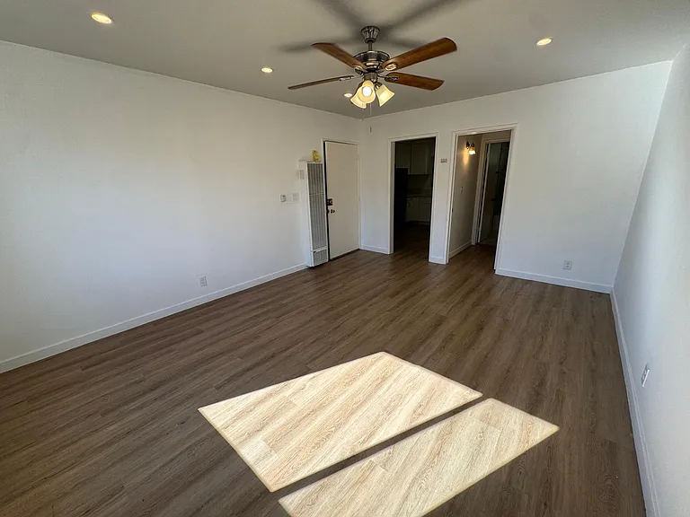 1318 N Las Palmas Ave #7 — Photo 9
