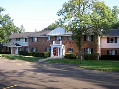 2605 N University Dr