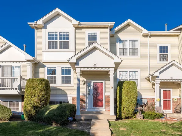305 Holiday Ln, Hainesville, IL 60073