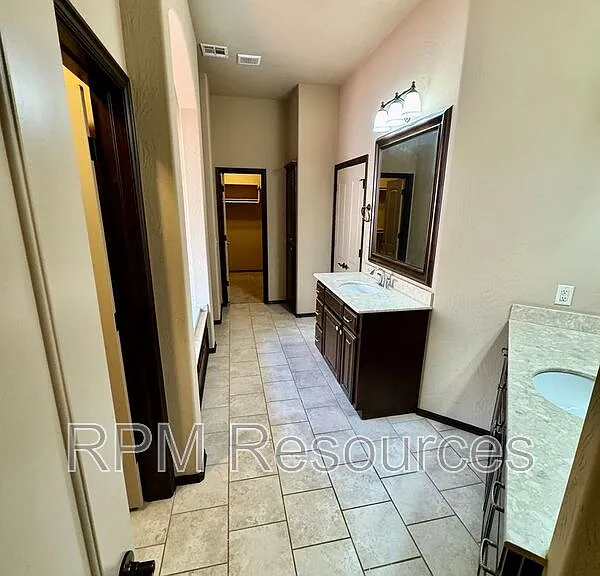 3121 SW 136th Ter — Photo 27