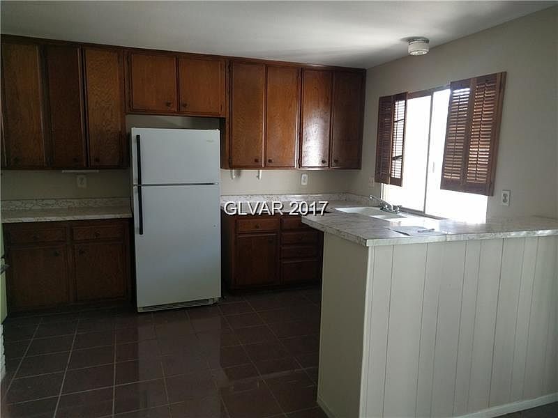 1st image of 354 Greenbriar Townhouse Way