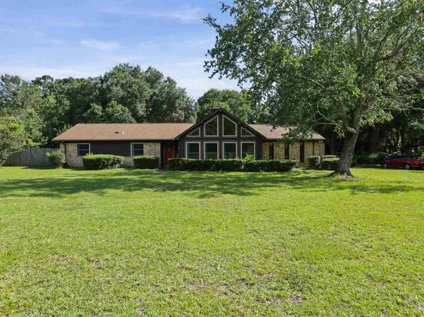 4837 Skipper Ln, Pace, FL 32571