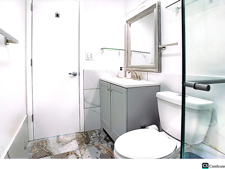 1531 SE 15th St #5 — Photo 16