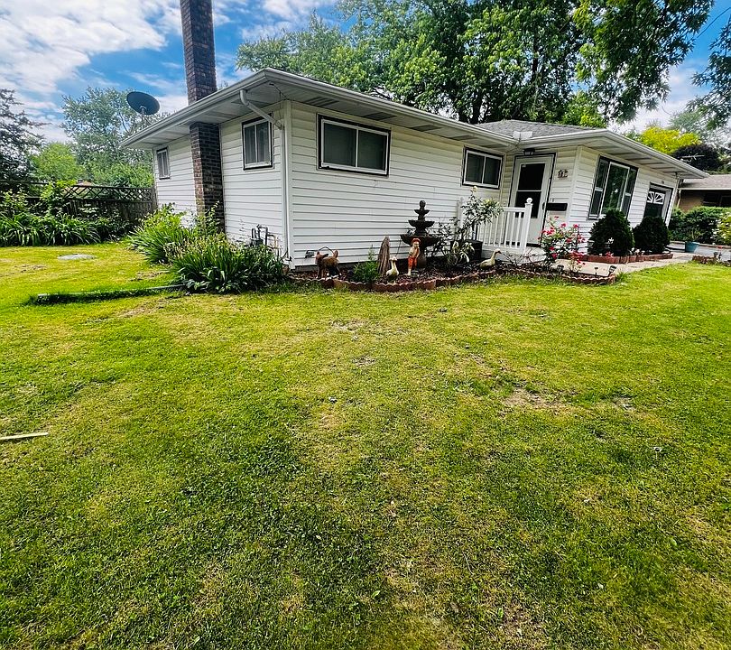 1st image of 3858 E Lakeview Dr