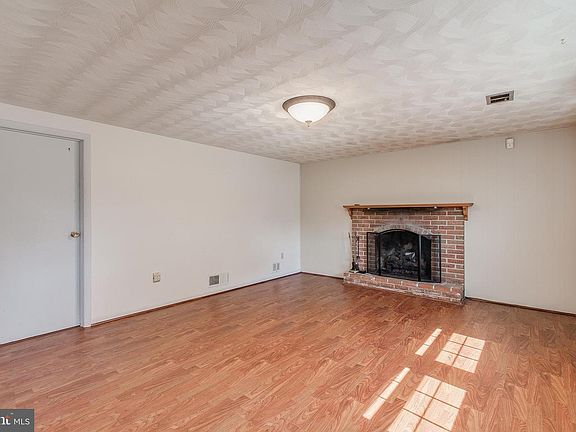 4th image of 10854 Oak Valley Dr