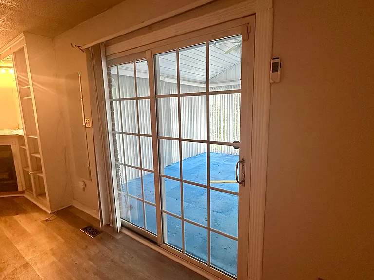 617 E Raynor Dr — Photo 6