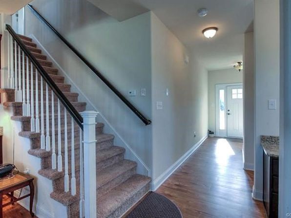 7739 Broadstairs Ln