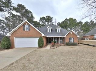 4240 Leisure Lake Ln, Lawrenceville, GA 30044