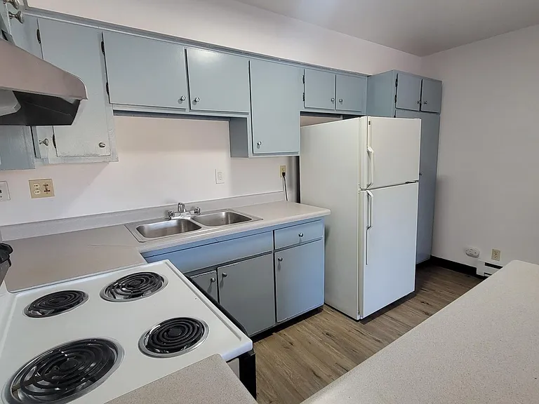 612 Morris St NE — Photo 28