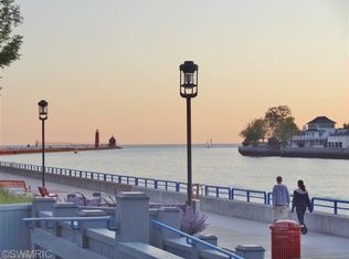 120 Prospect St, Grand Haven, MI 49417