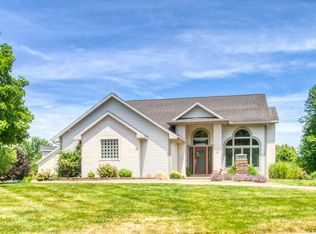 1645 S Woodfield Trl, Warsaw, IN