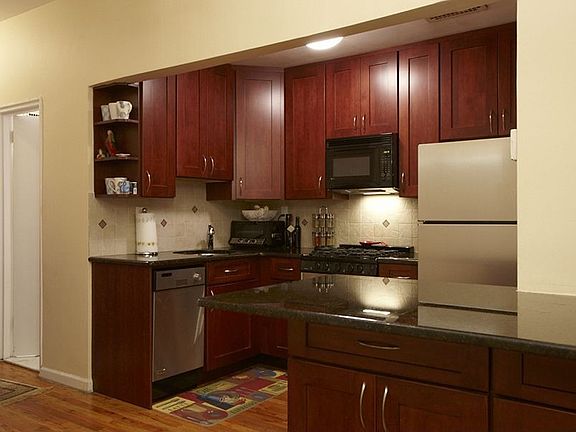2nd image of 240 E 30th St APT 4D