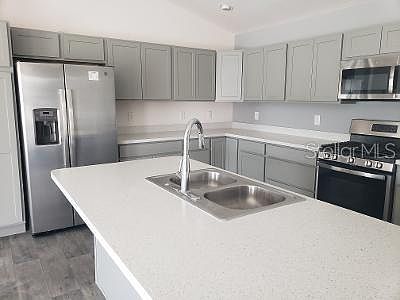2nd image of 1355 Denaud Pl