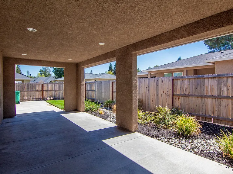 6053 Fallworth Dr — Photo 19
