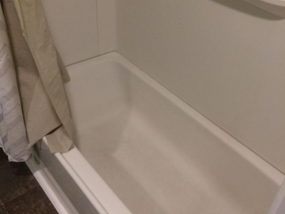 4th image of 606 1/2 Riverside Dr