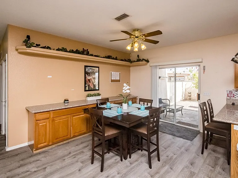 784 Cactus Dr — Photo 32