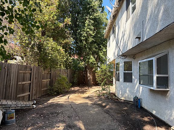 3rd image of 2233 Humboldt Ave