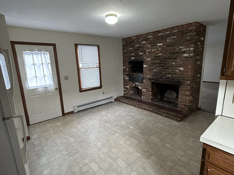 227 Wood St #B — Photo 2