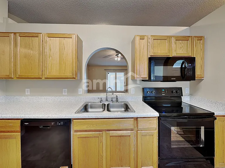 7358 Grey Fox Ln — Photo 3