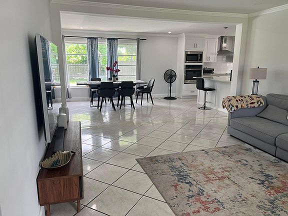 5th image of 4170 Sussex Avenue