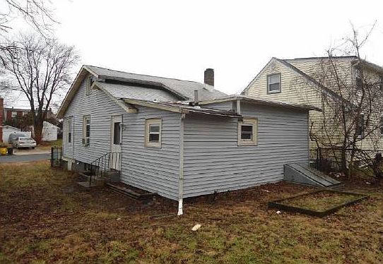 2nd image of 127 Milton Ave