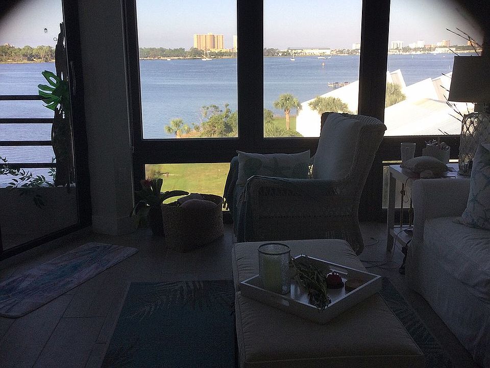 Water view from all rooms