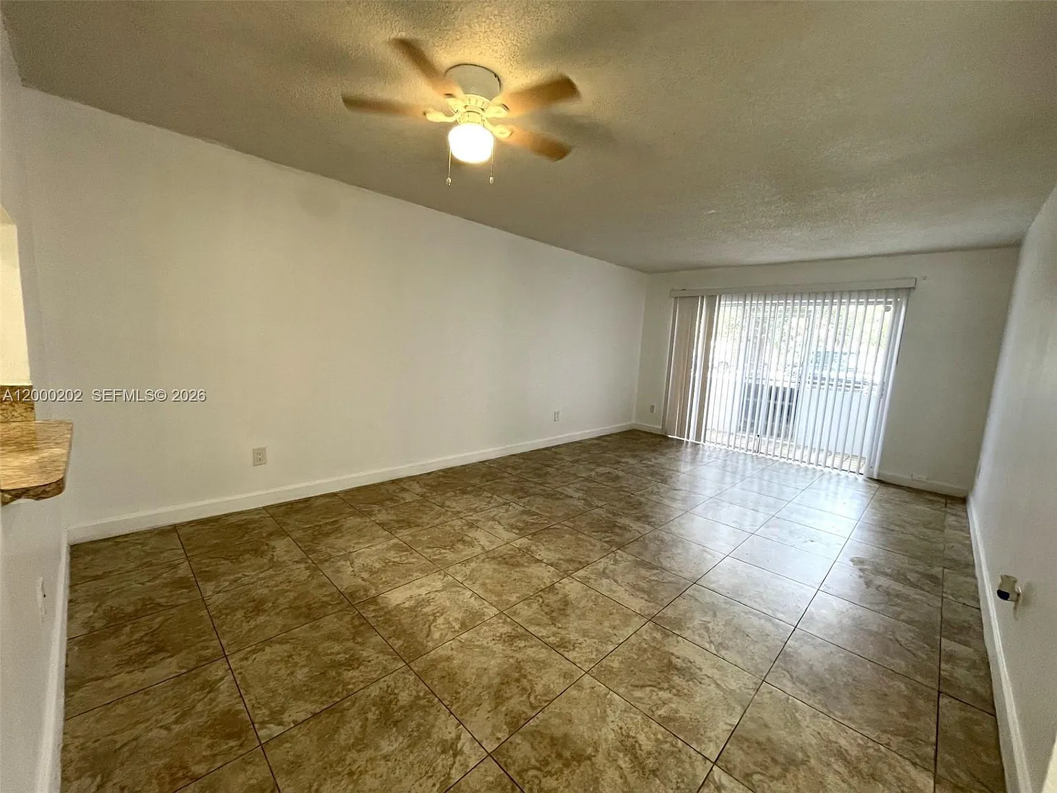 Brookfield Square Condo — Photo 4