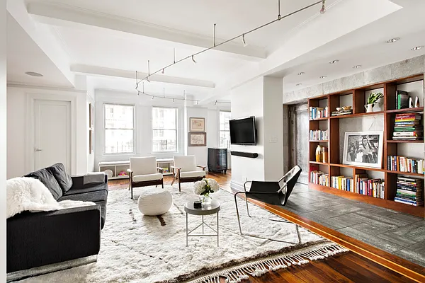 Sold by Stribling | media 18