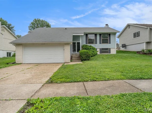 12292 Jerries Ln, Florissant, MO 63033
