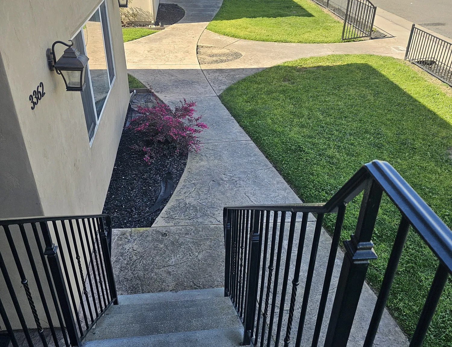 2 bed, 906 sqft, $1,525 — Photo 4