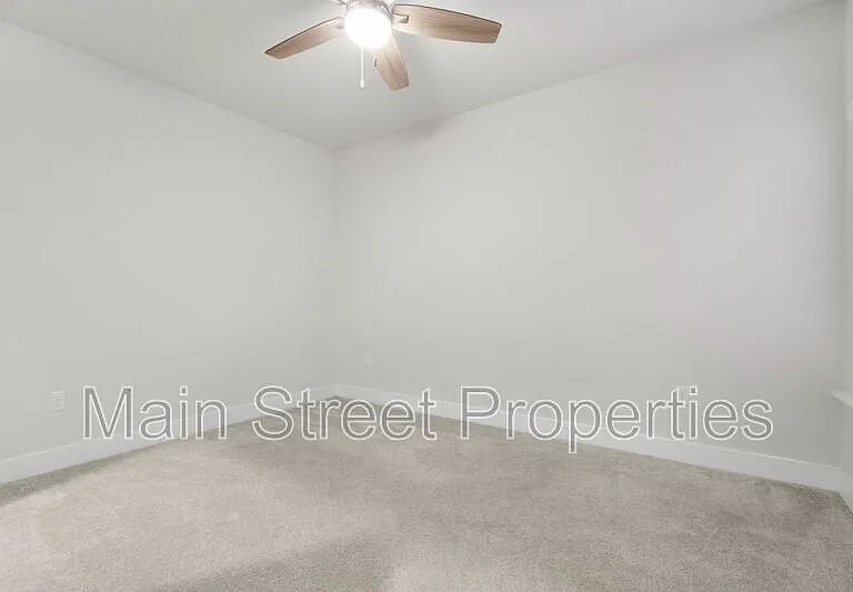 704 Brambling Ct — Photo 6