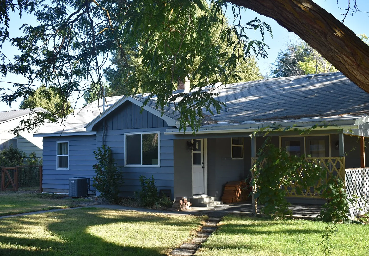 3 bed, 1.0 bath, 1150 sqft, $1,795 — Photo 3