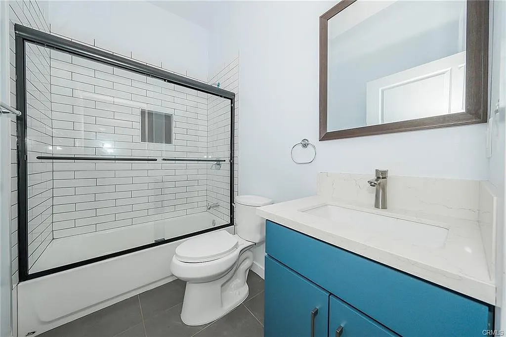 3 bed, 1353 sqft, $3,295 — Photo 4
