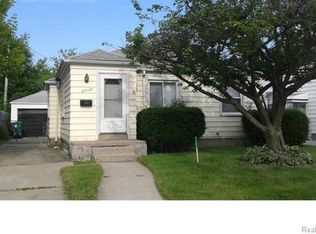 22140 Normandy Ave, Eastpointe, MI 48021