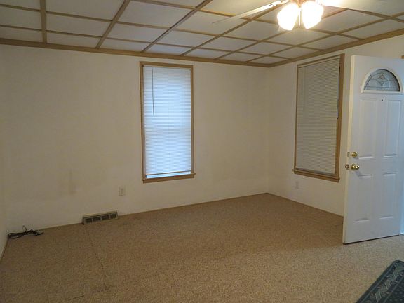 4th image of 595 N 1st St