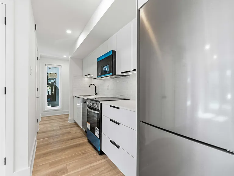 547 Melbourne Ave — Photo 12