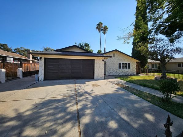 760 Castle Oaks Dr