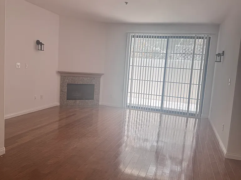 Aqua Vista Apartments — Photo 12