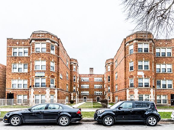 9040 S Bishop Exterior