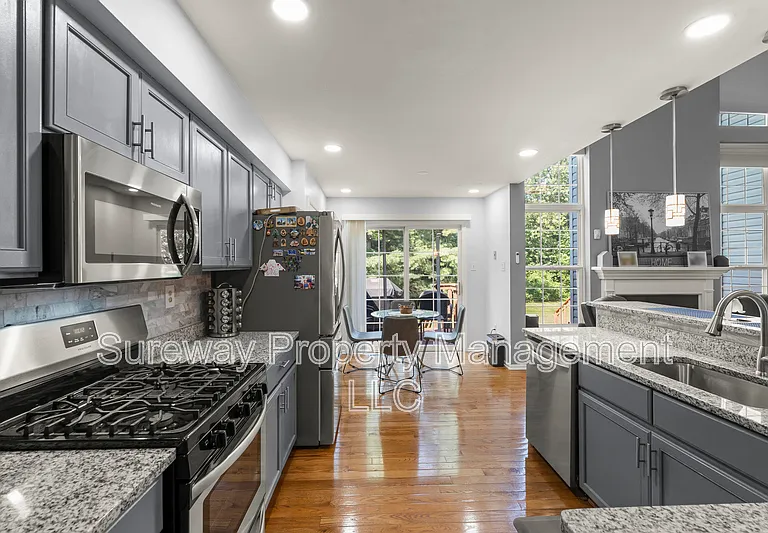 2028 Greenes Way Cir — Photo 13
