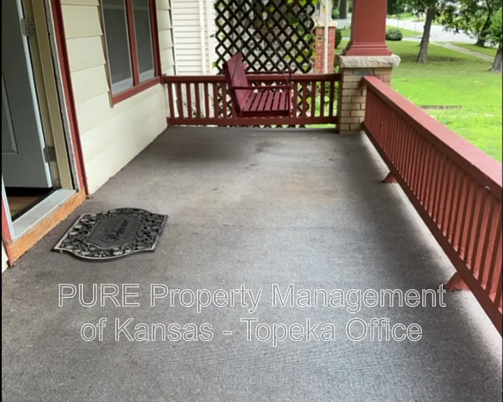 2219 SW Huntoon St — Photo 3