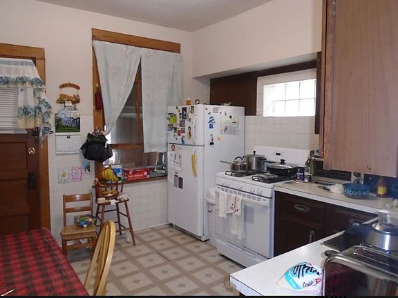 2nd image of 5237 W Hutchinson St #2