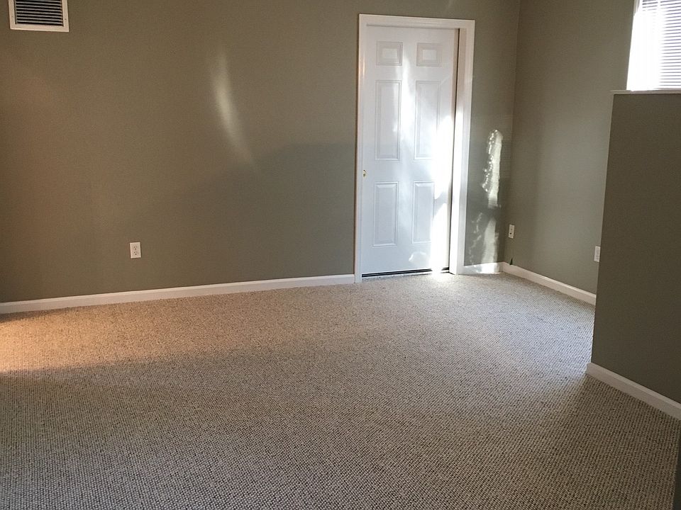 1st image of 9 N Ferris St