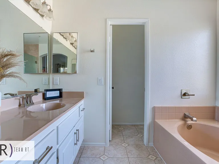 14794 Goldenrain Dr — Photo 34
