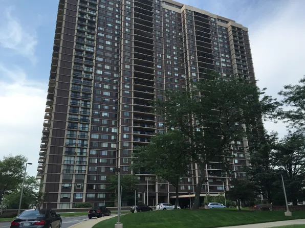 27010 Grand Central Pkwy APT 6W, Floral Park, NY 11005