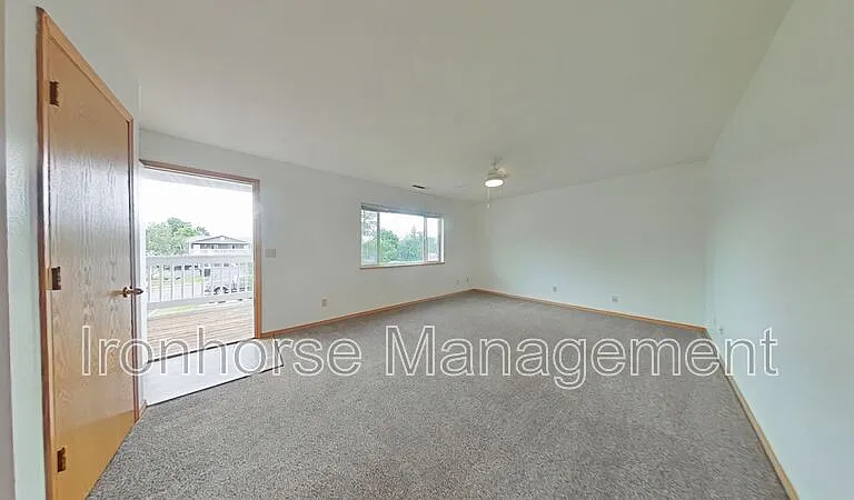 9 Michael Grove Ave #11 — Photo 5