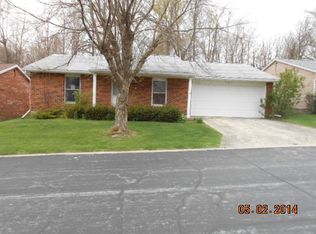 221 Green Tree Ln, Bellefontaine, OH